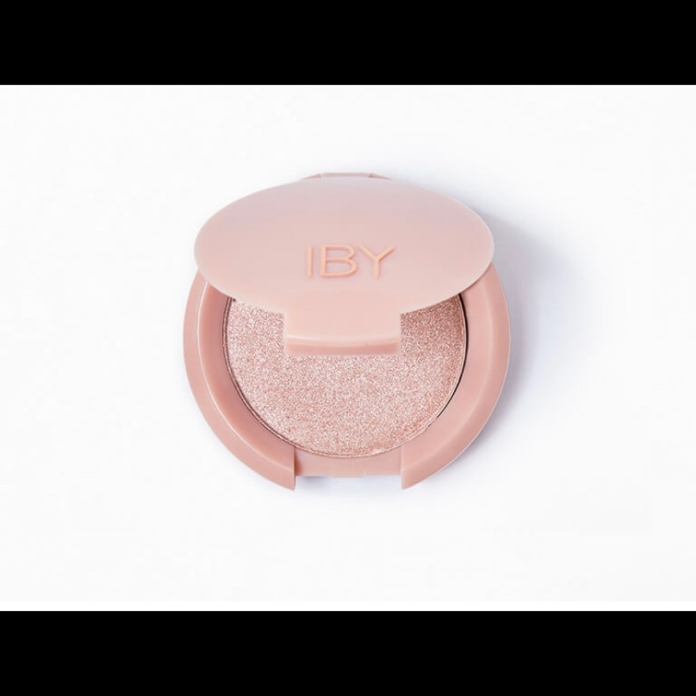 IBY BEAUTY
Carry On 2 Face Highlighter
